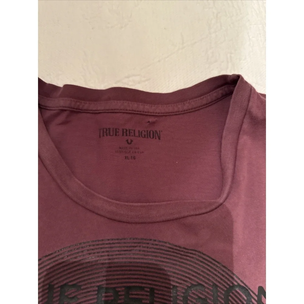 True religion extra large T-shirt Red Grunge !!